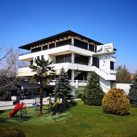 Hotel Le Pont ปรีเยดอร์ ภายนอก รูปภาพ