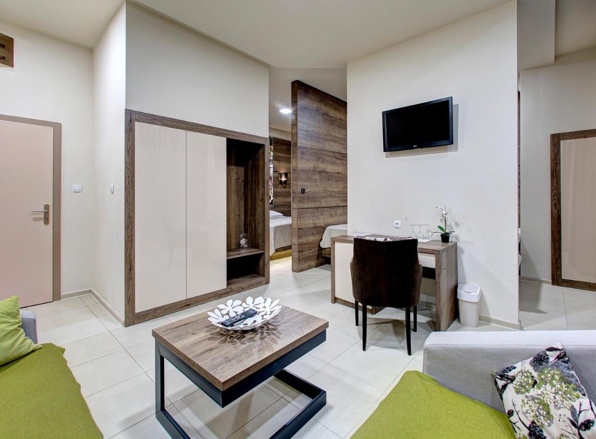 Hotel Le Pont ปรีเยดอร์ ภายนอก รูปภาพ