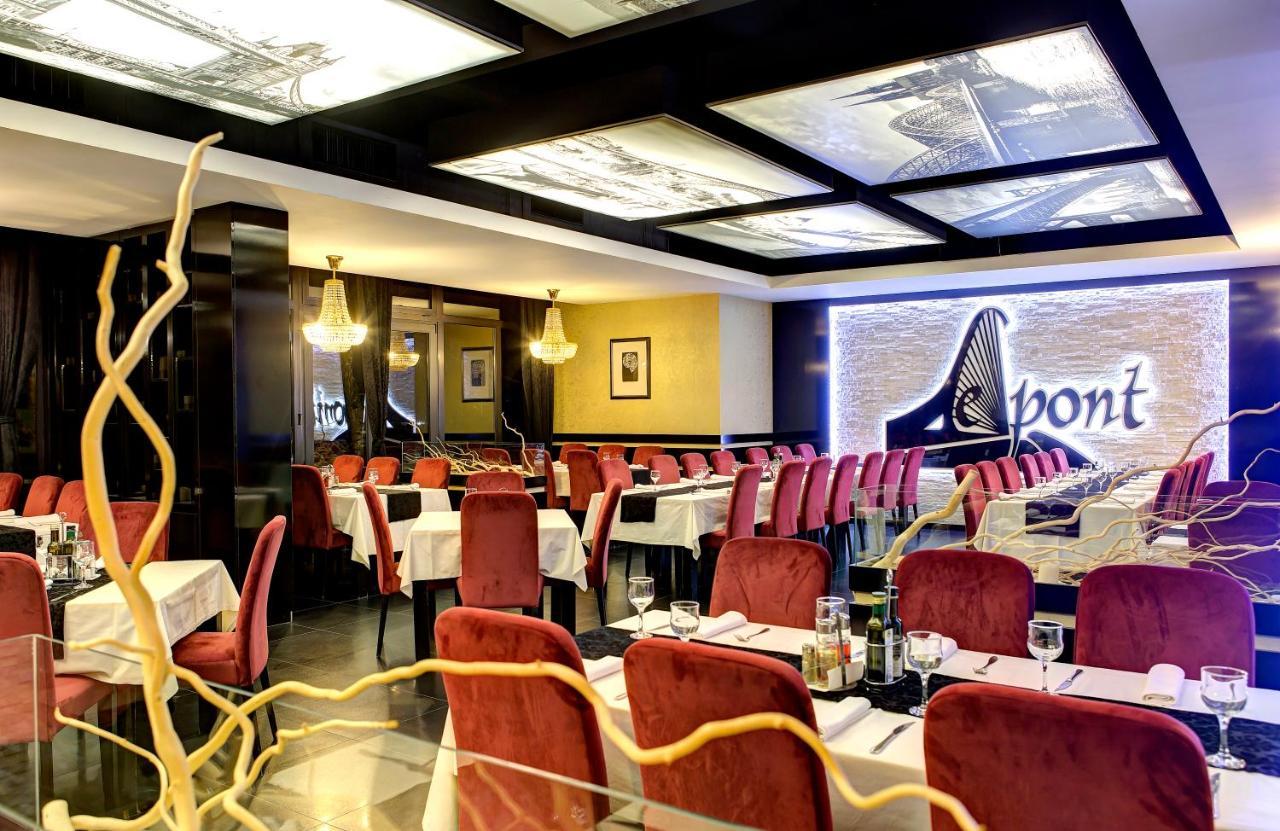 Hotel Le Pont ปรีเยดอร์ ภายนอก รูปภาพ