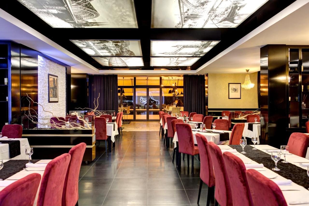 Hotel Le Pont ปรีเยดอร์ ภายนอก รูปภาพ