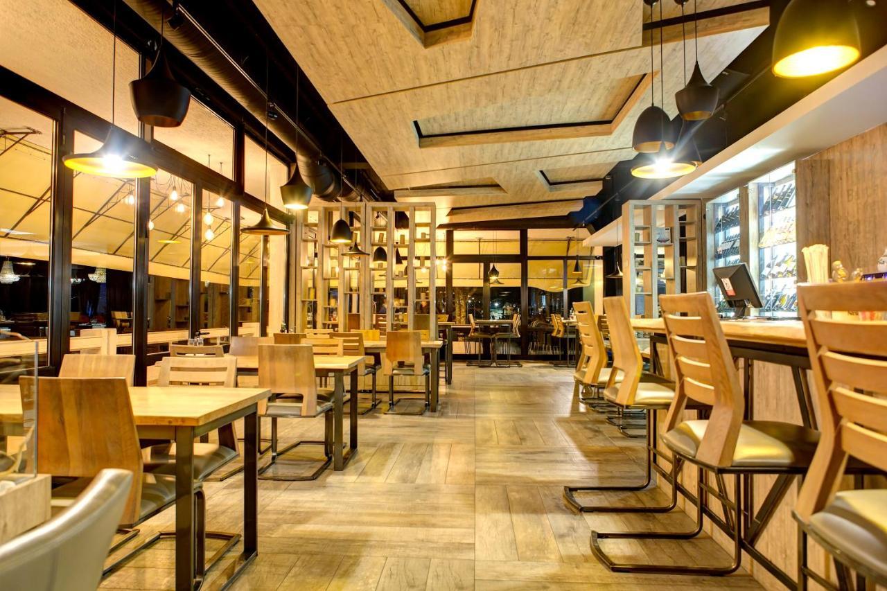 Hotel Le Pont ปรีเยดอร์ ภายนอก รูปภาพ