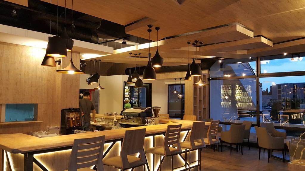 Hotel Le Pont ปรีเยดอร์ ภายนอก รูปภาพ