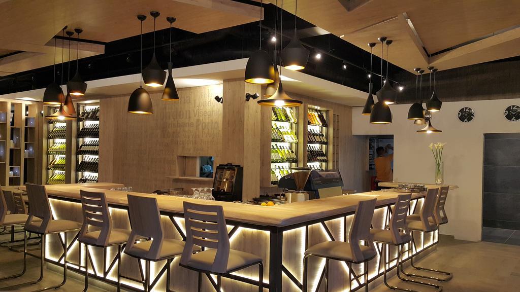 Hotel Le Pont ปรีเยดอร์ ภายนอก รูปภาพ