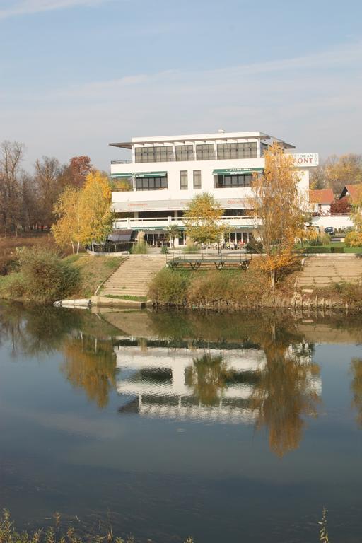 Hotel Le Pont ปรีเยดอร์ ภายนอก รูปภาพ