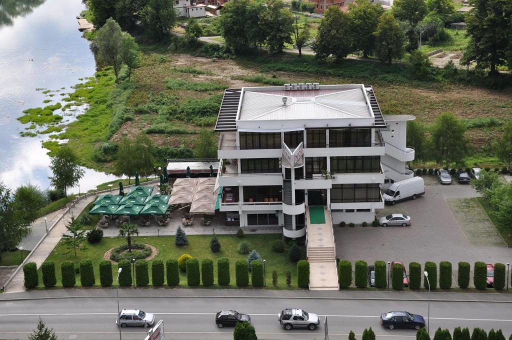 Hotel Le Pont ปรีเยดอร์ ภายนอก รูปภาพ